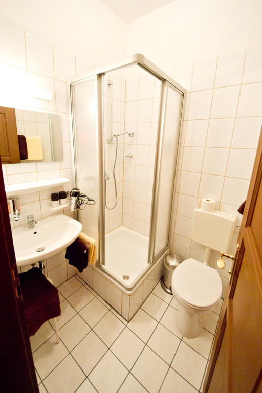 Hotel Garni Am Klostermarkt Plauen Rom bilde